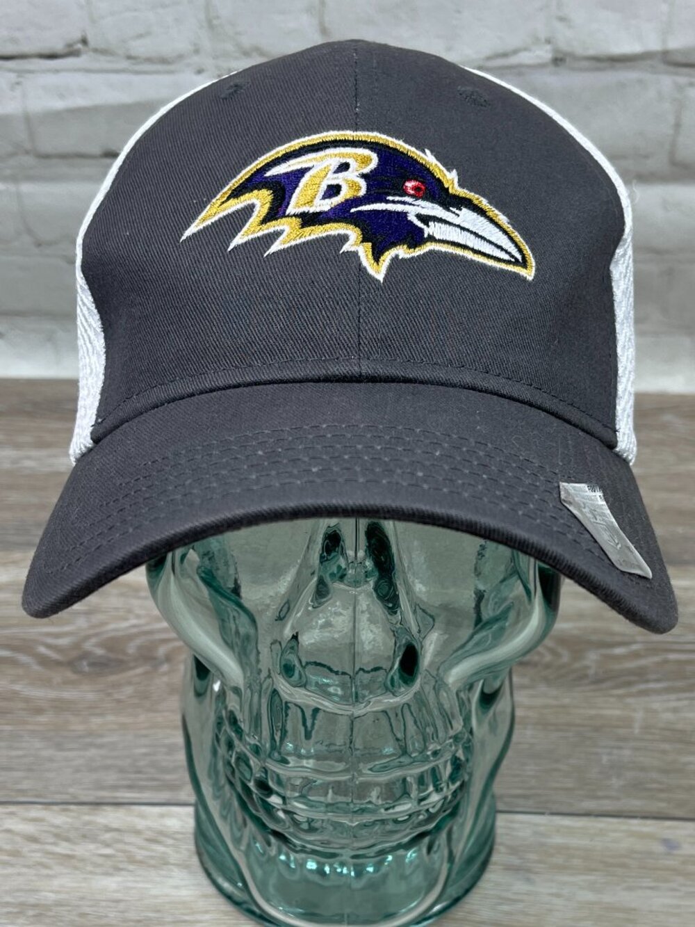 BALTIMORE RAVENS MESH BACK TRUCKER STYLE VELCRO BACK NFL FOOTBALL HAT